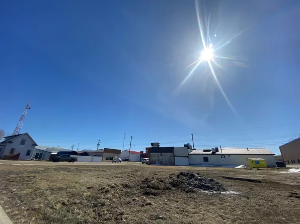 307 1st St W #305, Hanna, AB T0J 1P0