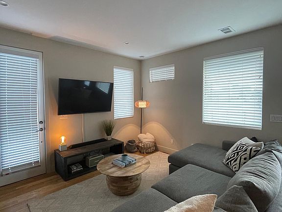 Living Room (1st floor)