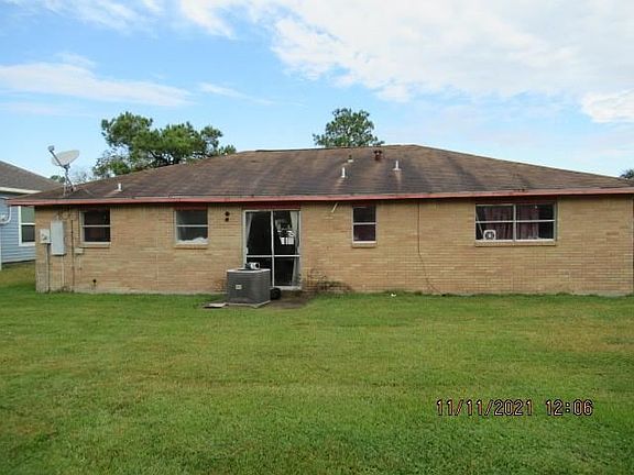 3rd image of 7425 Meadowlark Ln