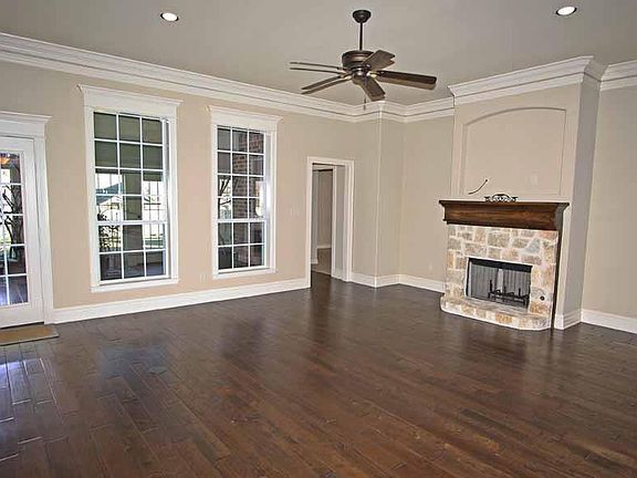 5th image of 19550 Sandhill Ln