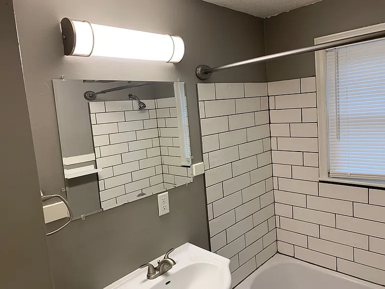 Homestead Apartments — Photo 9