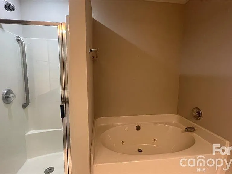 10232 Garmoyle St — Photo 10