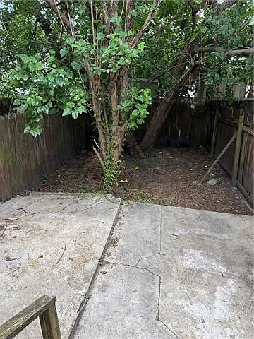 2723 Orleans Ave — Photo 6