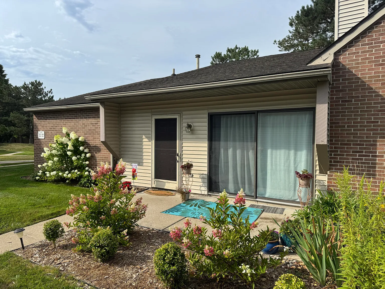 312 Spring Brooke Dr photo 1