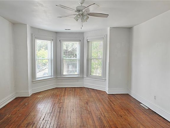 2nd image of 2125 Grove Ave