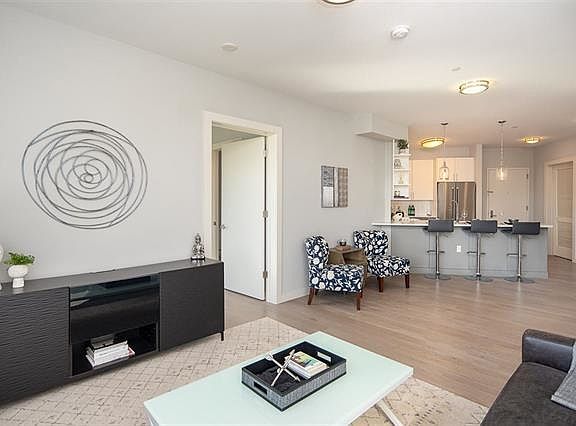 3rd image of 461 Newark Ave #3C