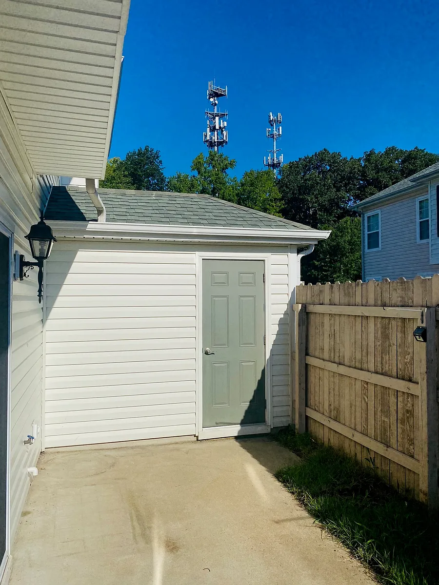 Photo 2 of 17 - 4473 Duffy Dr - Virginia Beach, VA Building Photo - 4473 Duffy Dr