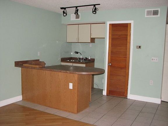 3rd image of 1255 Ponce Island Dr APT 735