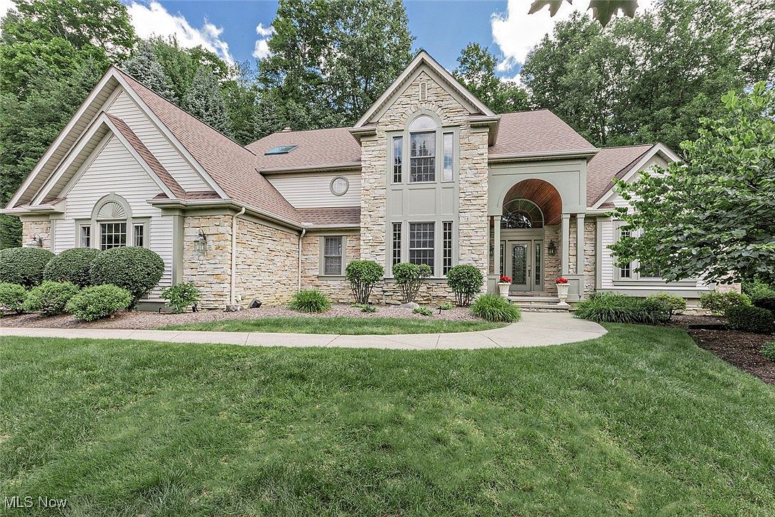 7460 Hillside Ln, Solon, OH 44139 | Zillow