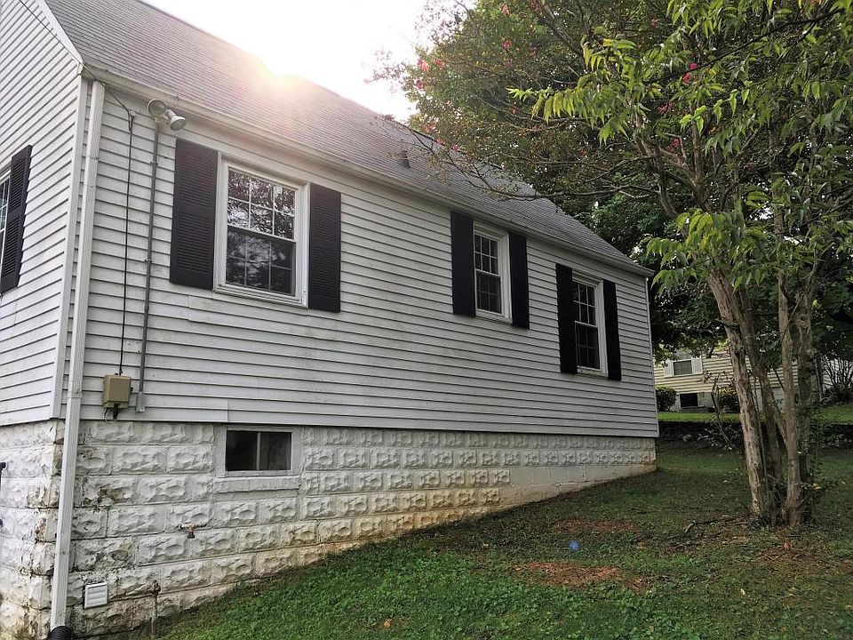 1st image of 1602 McCroskey Ave