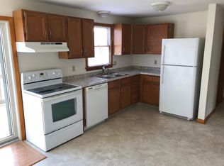 29 Forest St, Groton, CT 06340