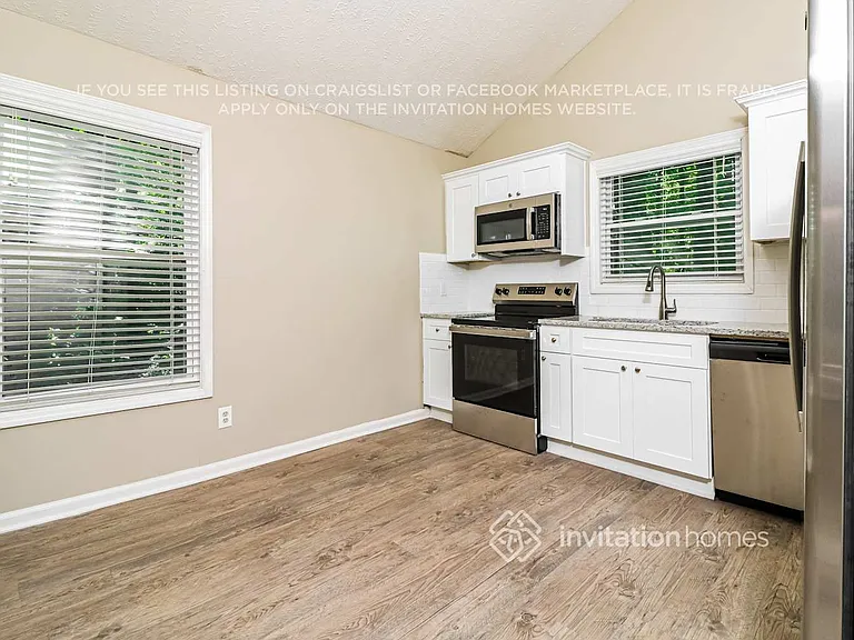 3895 Rock Mill Pkwy — Photo 10