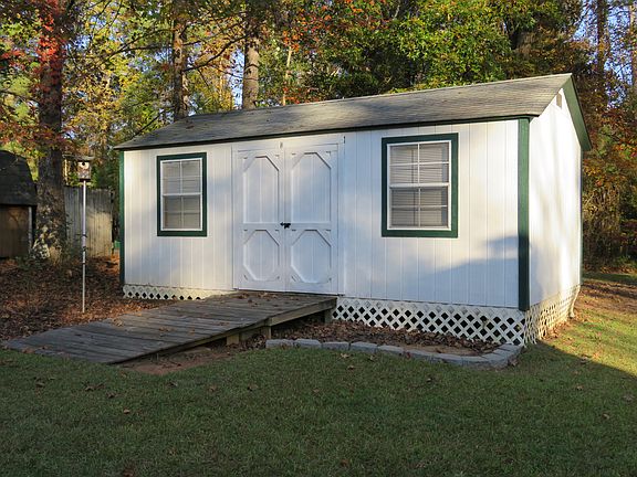4th image of 1834 Forest Lake Dr