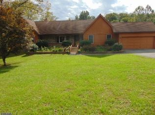 15 Mount Pleasant Rd, Columbia, NJ 07832