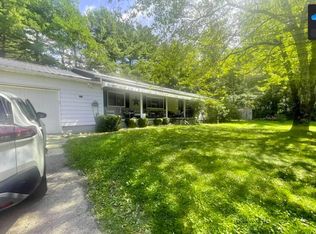 128 Pack St, Cool Ridge, WV 25825