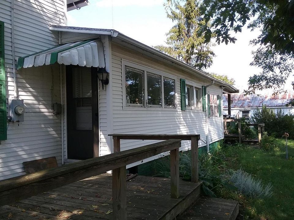 2nd image of 106 School St