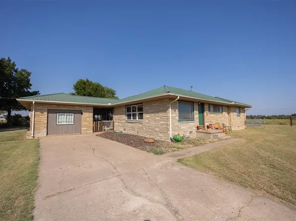 2535 S Ranch Dr, Ponca City, OK 74601
