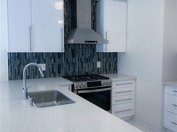 4th image of 14 Brewis St