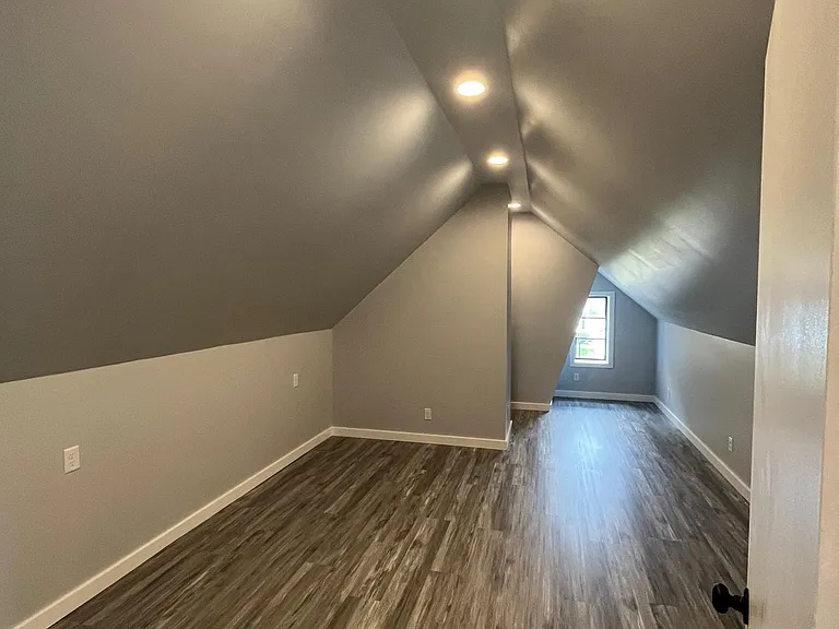 512 S Mathis Ave — Photo 31