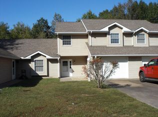 1215 Trails End Rd, Carterville, IL 62918