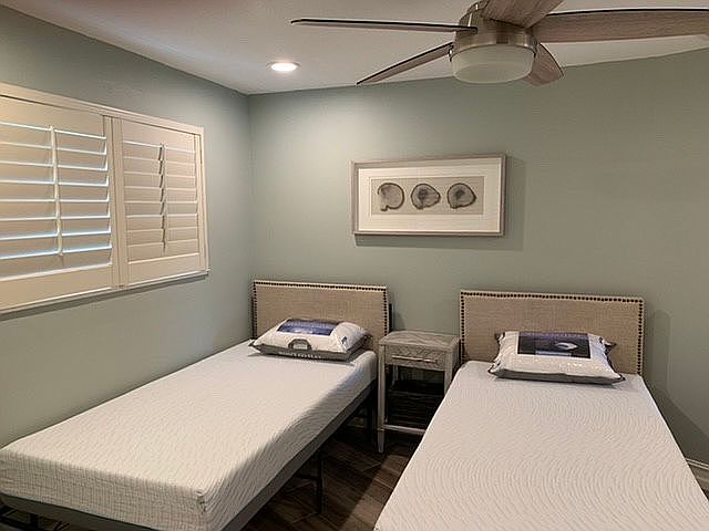 1st image of 610 Island Way APT 206