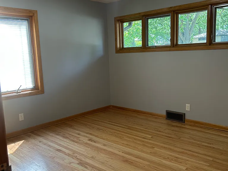 324 S Cotner Blvd — Photo 5