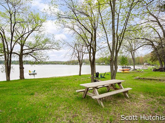 3rd image of 16103 Pretty Lake Dr