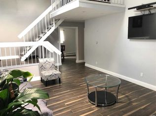 1 Freemont Ln, Coram, NY 11727