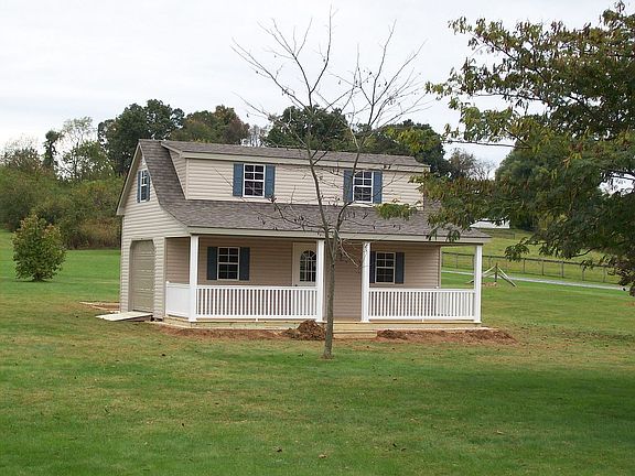 Rear 2-fl workshop/shed.