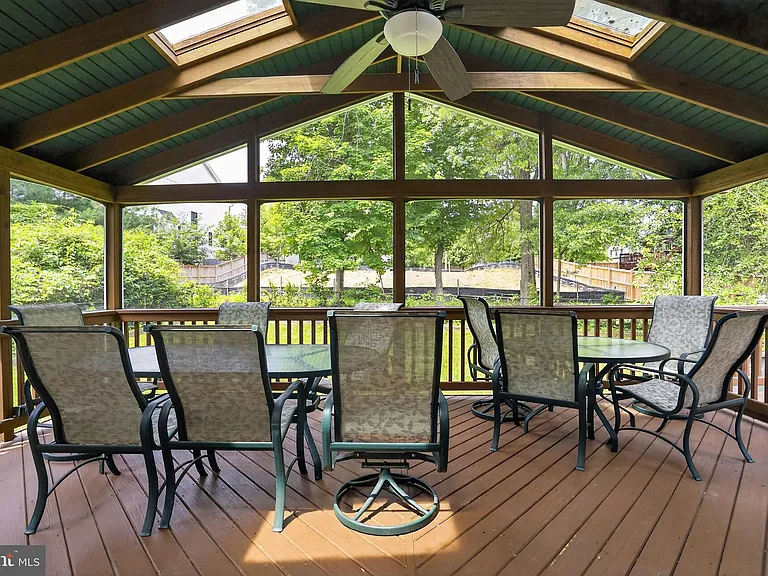 1452 Dewberry Ct — Photo 7