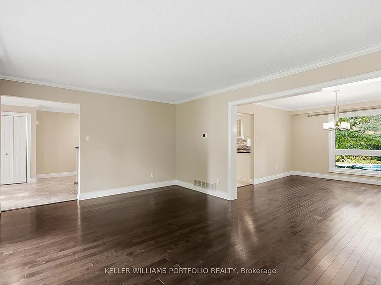 287 Royal Albert Ct — Photo 11