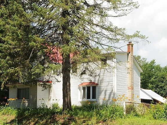 2nd image of 100 Hudson Ln