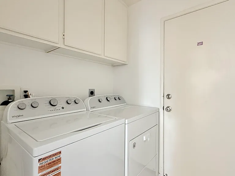 9250 Longridge Way — Photo 37