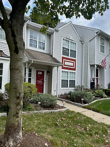 10 Mystic Ct Photo 1