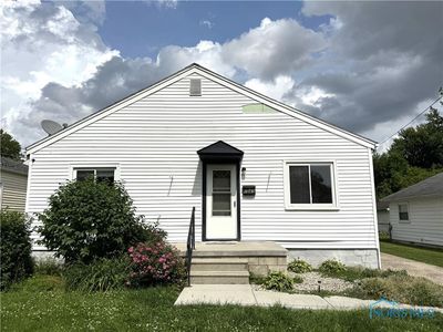 1047 Mambrino Rd, Oregon, OH, 43616