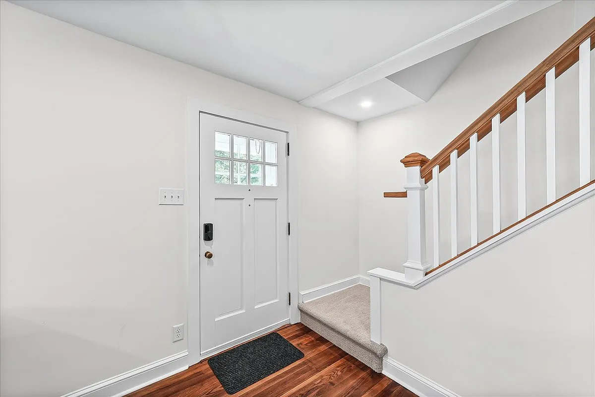 3 bed, 1422 sqft, $5,000 — Photo 4