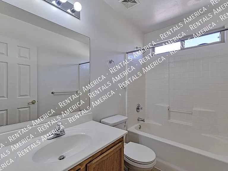 8421 S Burien Rd — Photo 21