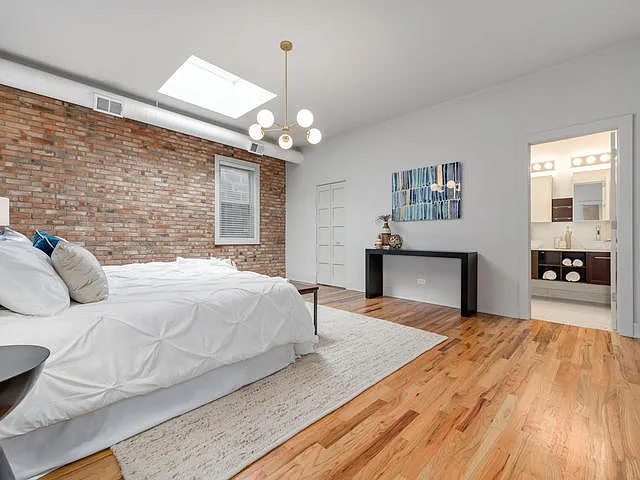 1742 N Winchester Ave #203 — Photo 13