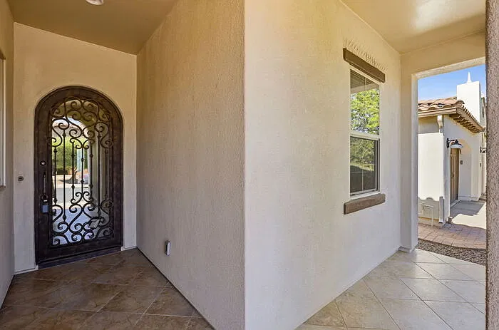 1589 E Vesper Trl — Photo 4