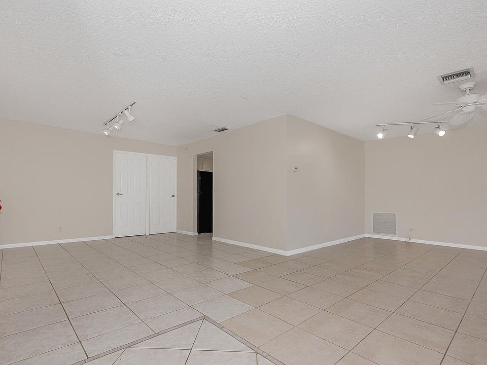 1st image of 2831 NW 51st Ter