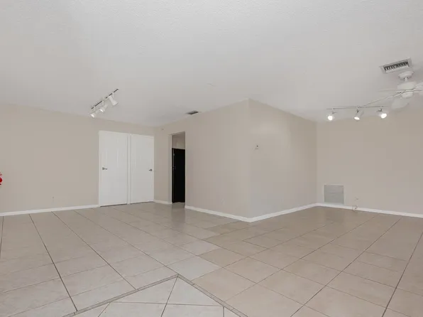 2831 NW 51st Ter, Pompano Beach, FL 33063