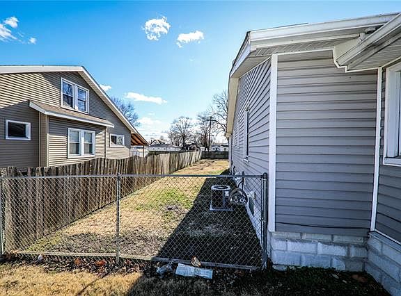 4th image of 2618 Hodges Ave