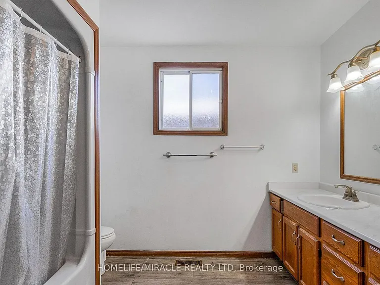 4 Eastwood Dr — Photo 15
