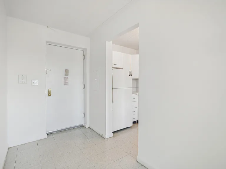 146 Beach 24 St #211 — Photo 3