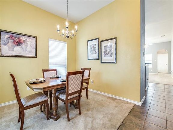 4th image of 941 Wenk Ct