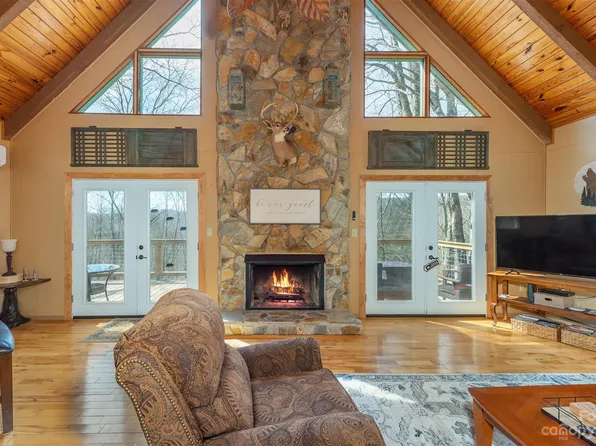486 Tearshirt Ln #312, Mars Hill, NC 28754
