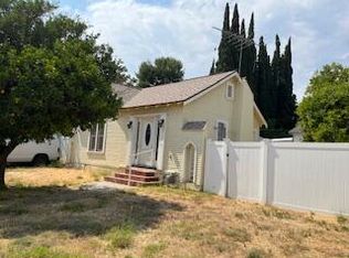 17805 Ludlow St, Granada Hills, CA 91344