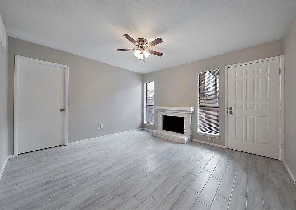 1st image of 2110 Wilcrest Dr APT 132