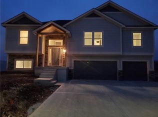 1310 SW Addie Ln, Grain Valley, MO 64029