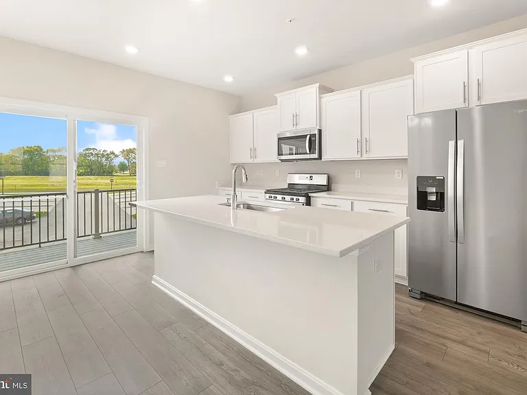 450 Herringbone Way — Photo 13